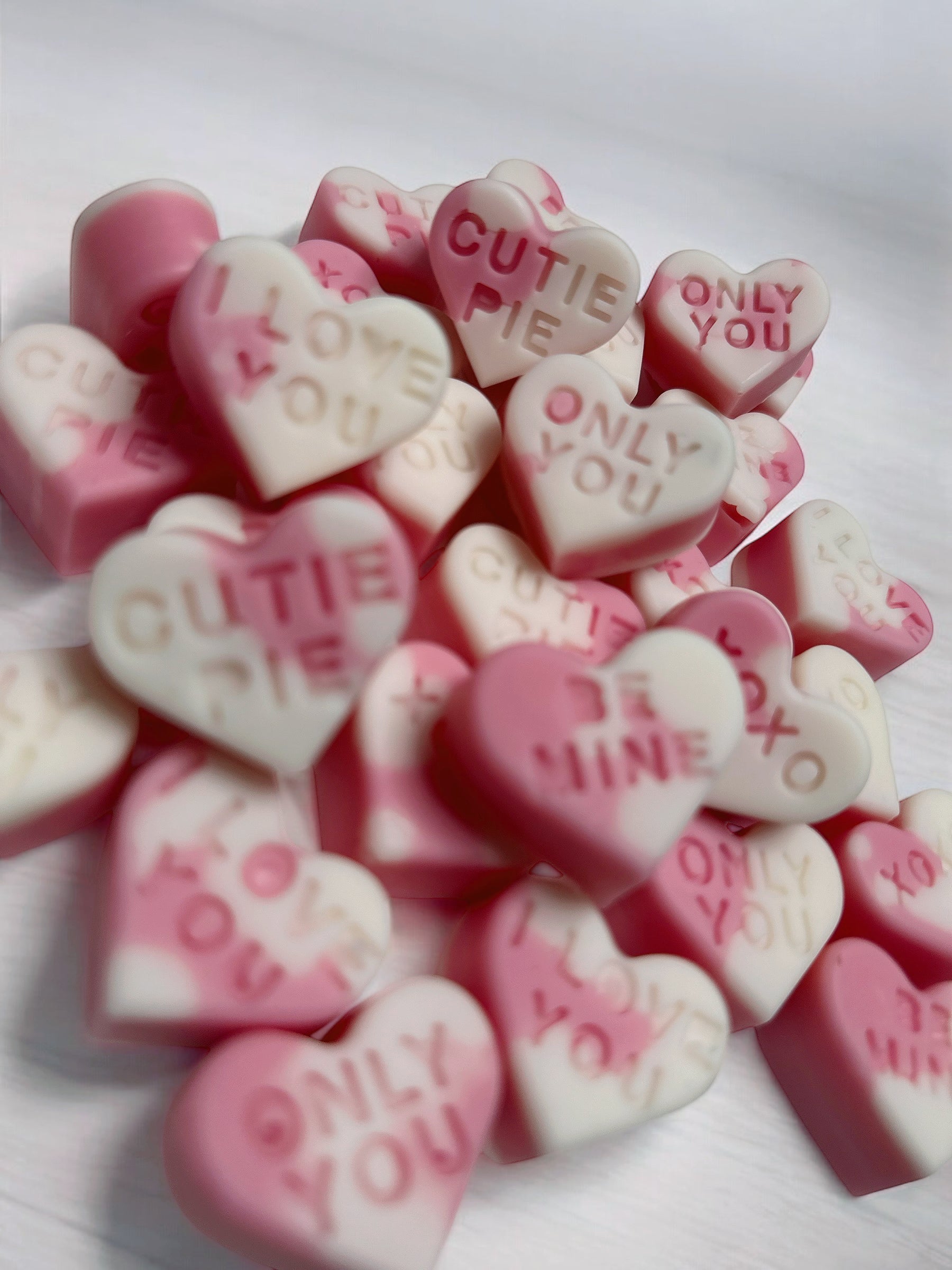 Bleeding Hearts Wax Melts - Lucent Aura