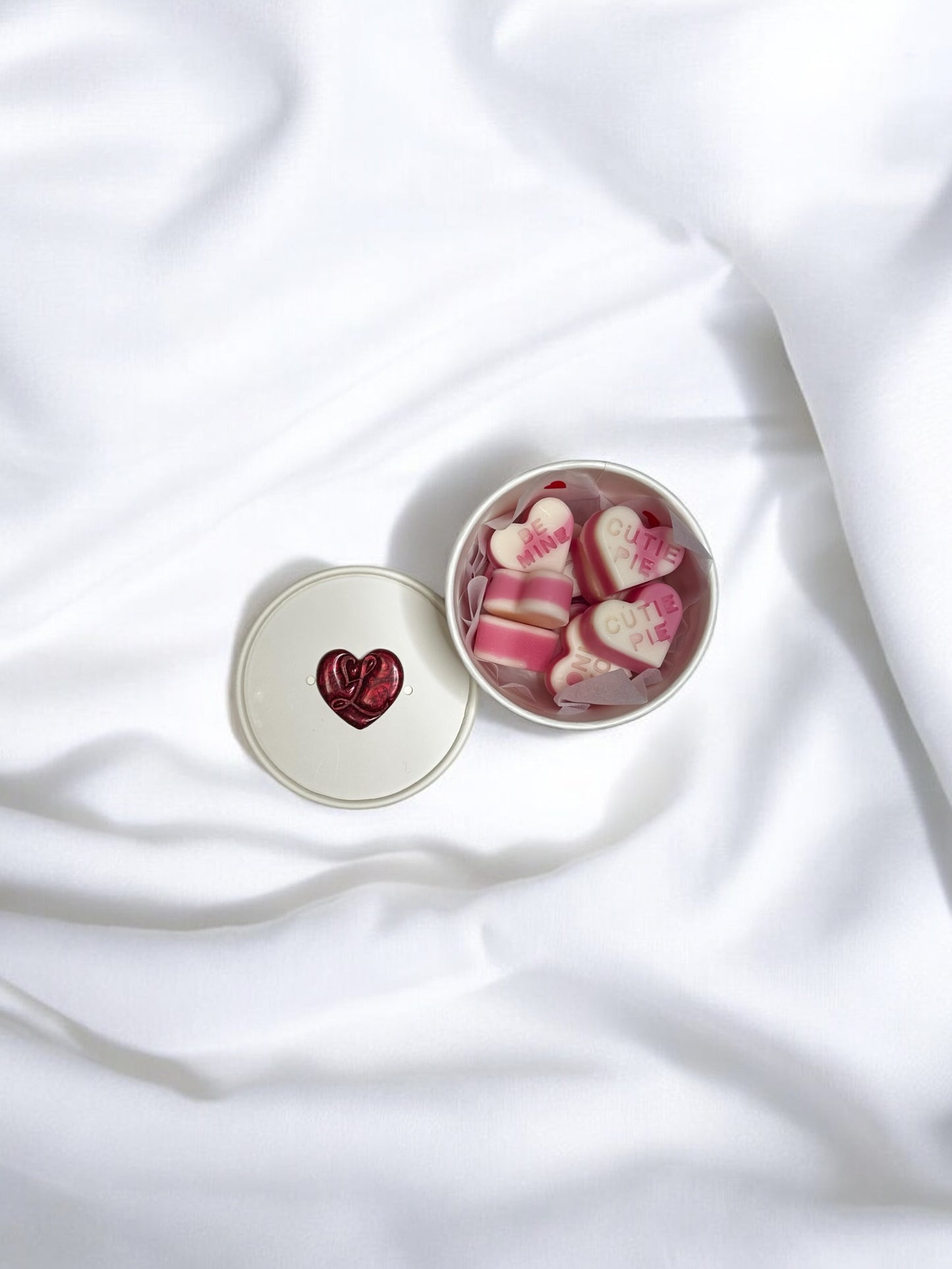 Bleeding Hearts Wax Melts - Lucent Aura