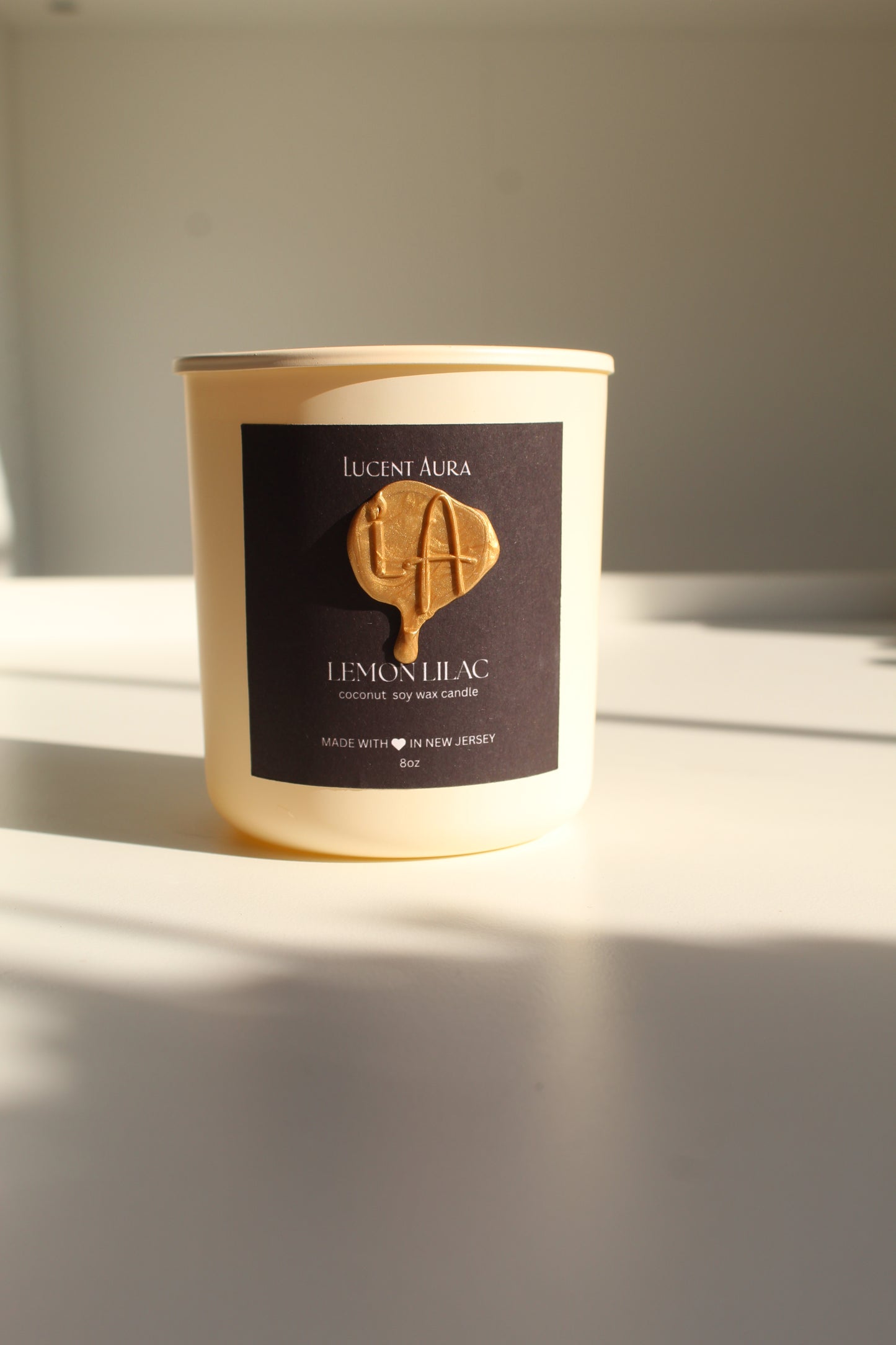Lemon Lilac Breeze Candle - Lucent Aura