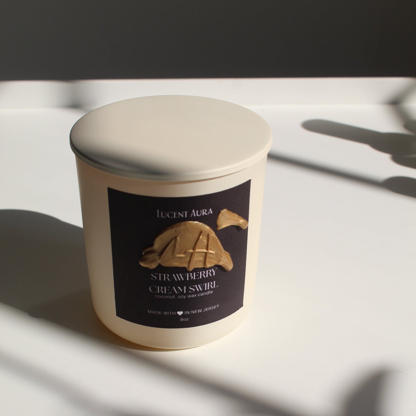 Strawberry Cream Swirl Candle- Lucent Aura
